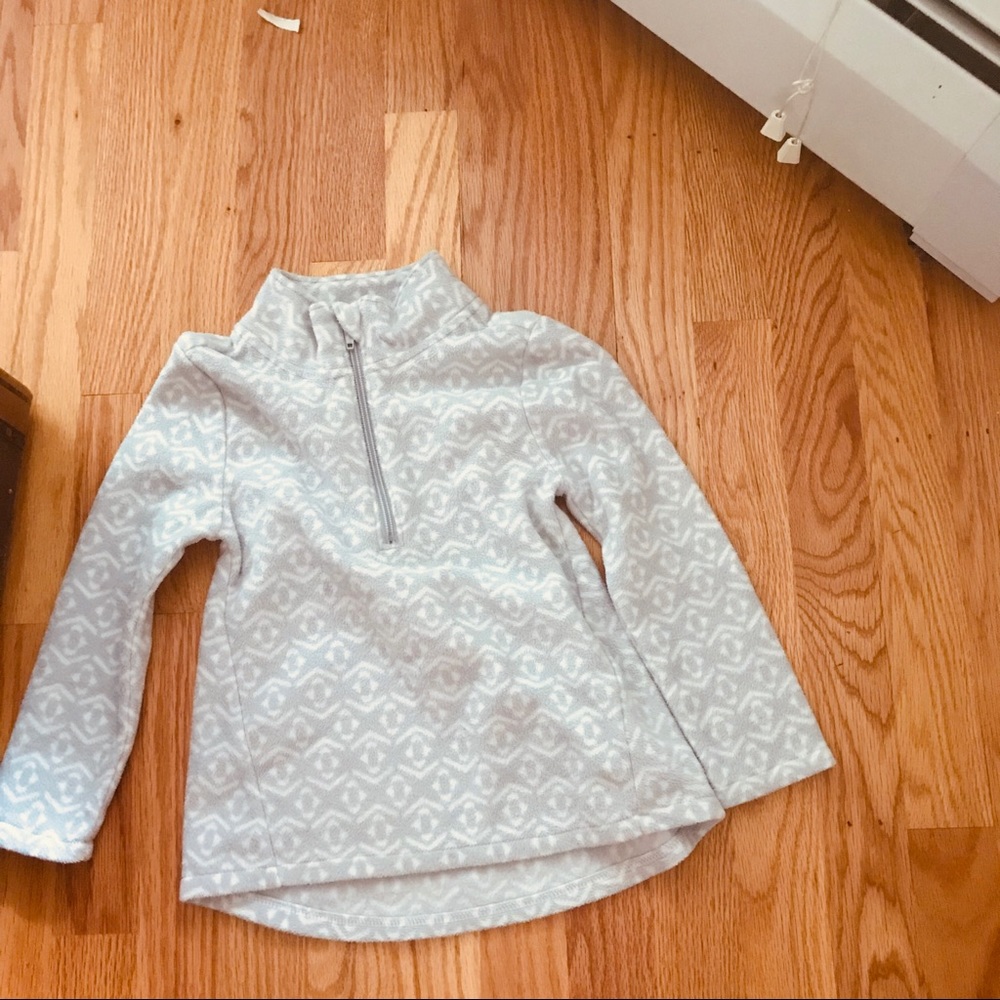 Comfy sweatshirt in PERFECT condition.